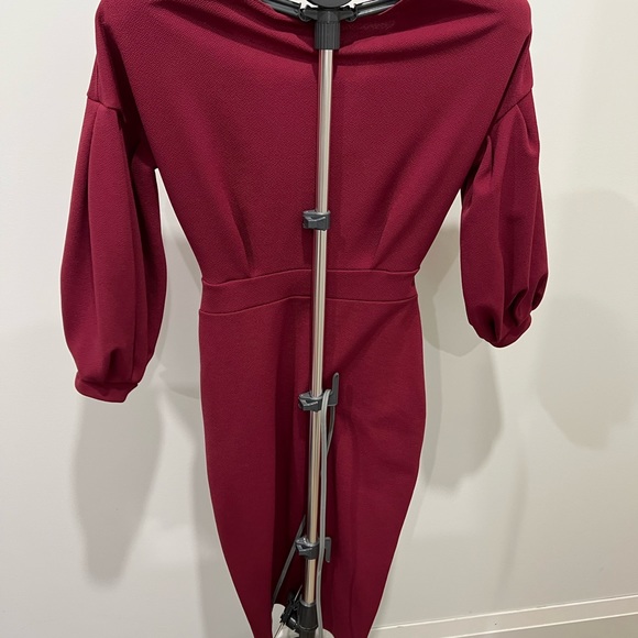 Boohoo off the shoulder dress - Picture 2 of 2